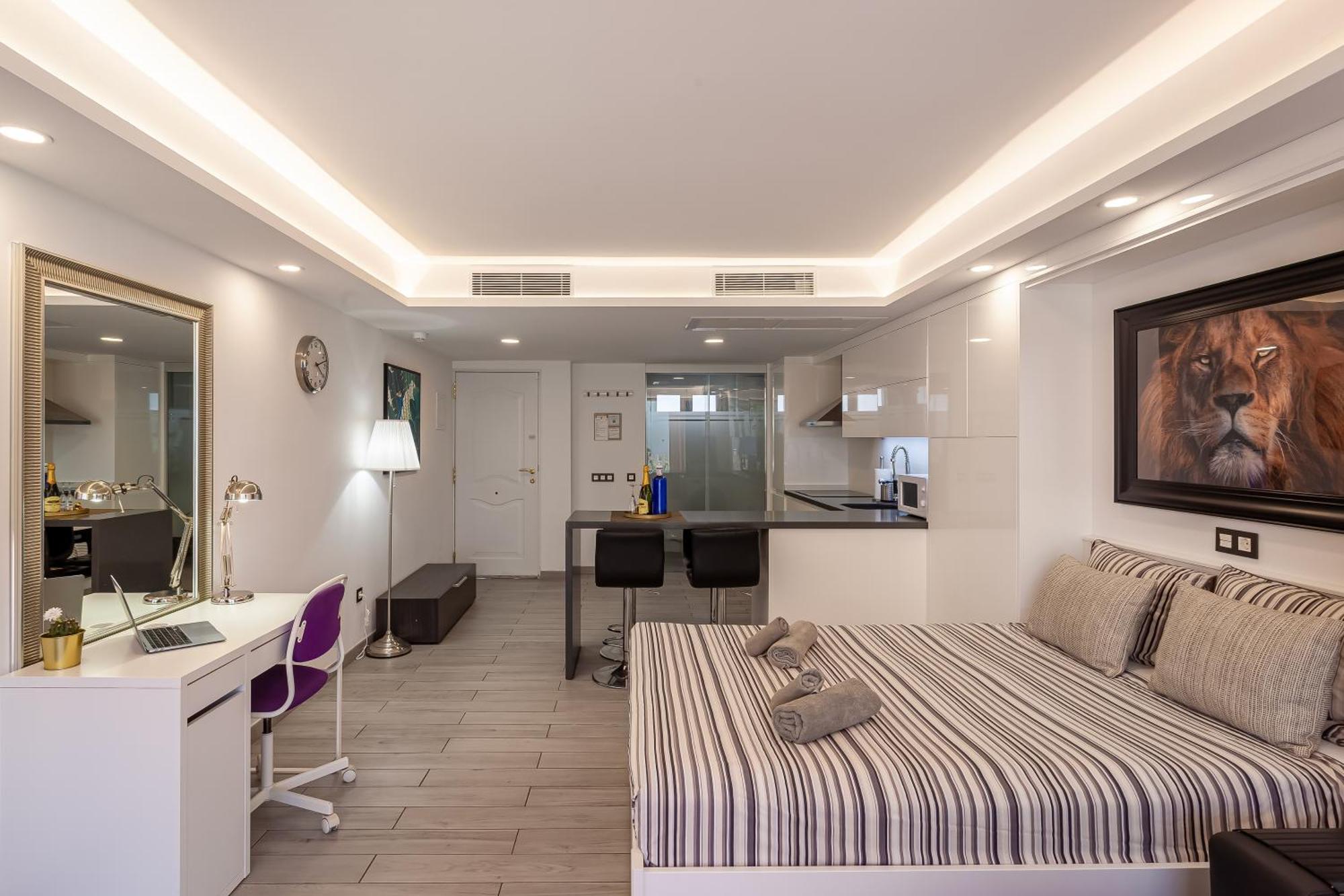 דירות פלאייה דל אינגלז Modern & Elegant Loft מראה חיצוני תמונה